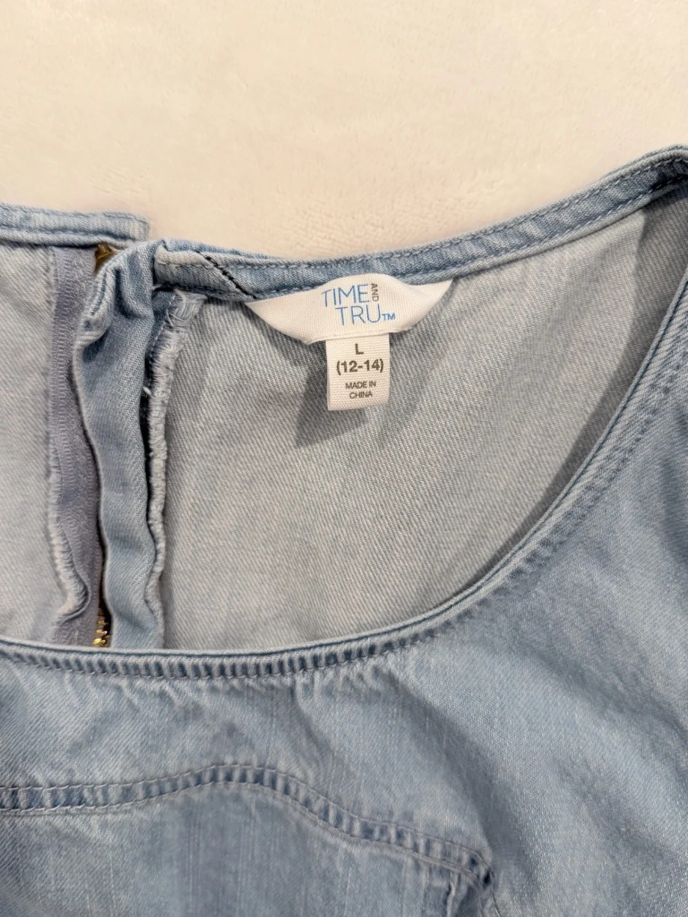 Time and Tru Chambray Denim Dress Size Large Sleeveless Blue Shift Dress - Picture 3 of 6